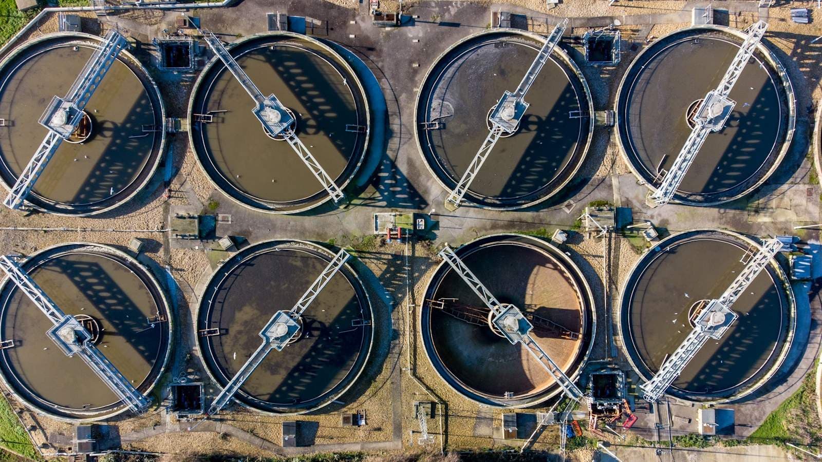 Modular containerized industrial water treatment unit on a remote site, the deployable format at the centre of the containerized desalination decision